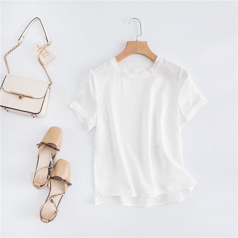 เสื้อเบลาส์ผ้าไหมเทียมแขนสั้น  - Silk Blouse บทวิจารณ์และราคา
