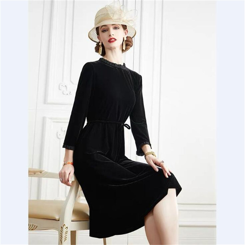 เดรสกำมะหยี่ทรงเอไลน์สำหรับผู้ - Midi Dress บทวิจารณ์และราคา