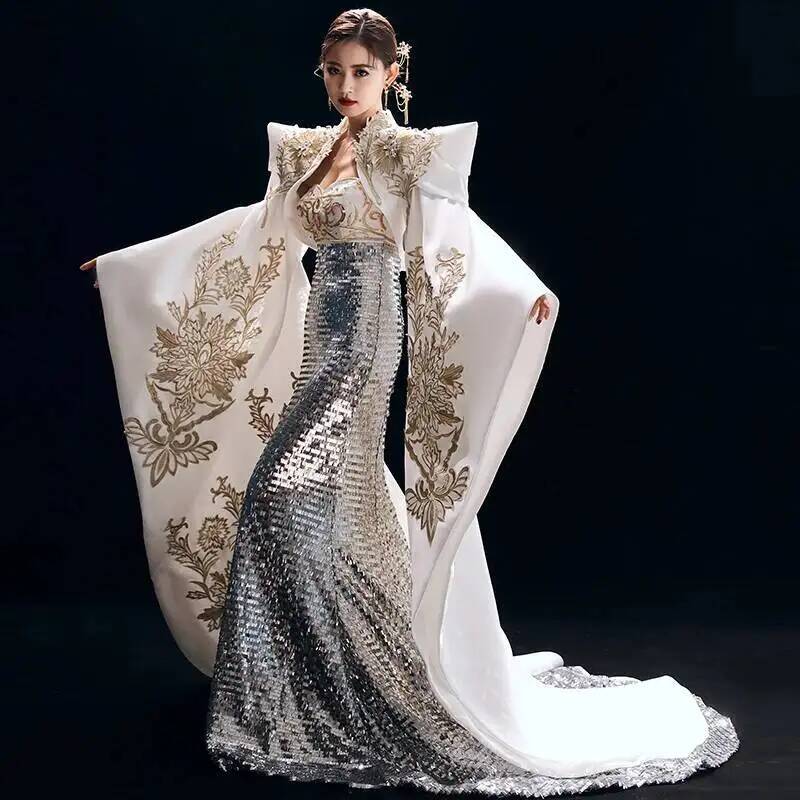 ชุดพิธีกรเป็นแบบที่สง่างาม หรู - Evening Gown บทวิจารณ์และราคา