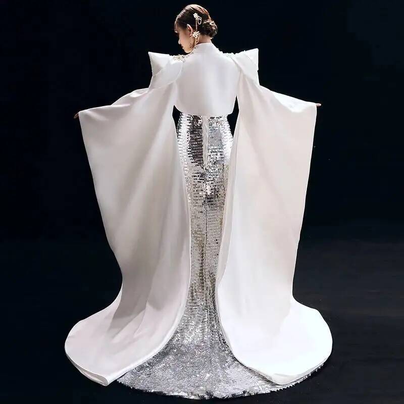 ชุดพิธีกรเป็นแบบที่สง่างาม หรู - Evening Gown บทวิจารณ์และราคา